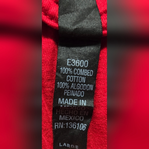 NWOT peek a boo Deadpool men's shirt size large - Picture 3 of 3